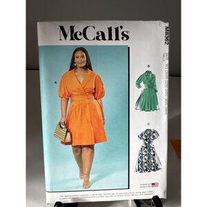 McCalls Dress Sewing Pattern M8362 Size 30W 32W 34W 36W 38W Uncut